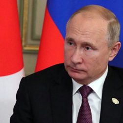 Путин второй раз спасает украинцев