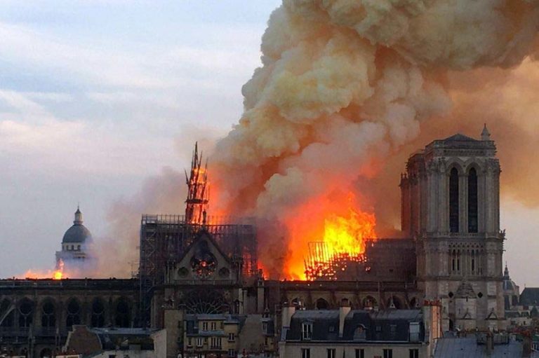 Как горели готические соборы Франции