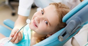 Успех визита к стоматологу ребенка зависит от родителей